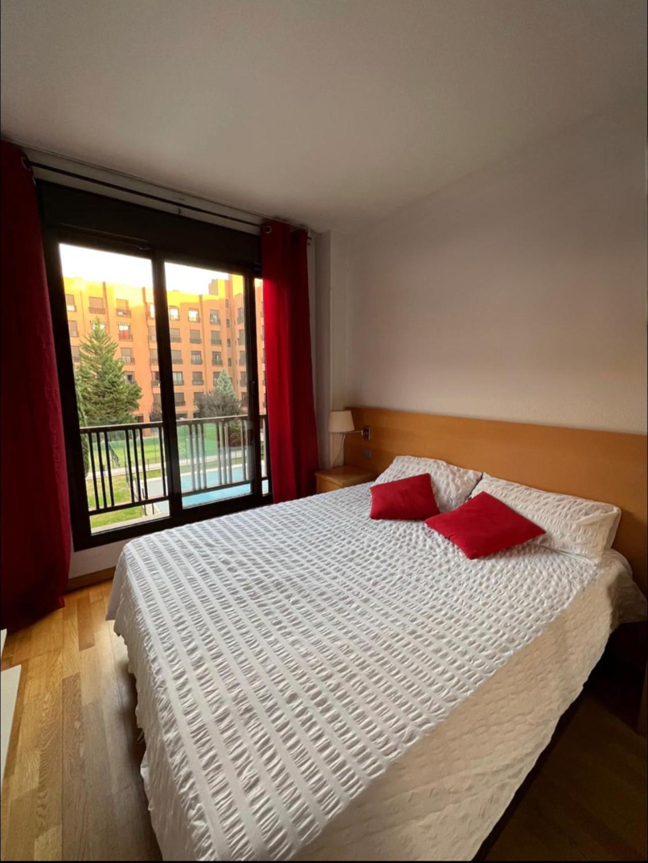 Samaniego Suite, Airport, Ifema Turistico مدريد المظهر الخارجي الصورة